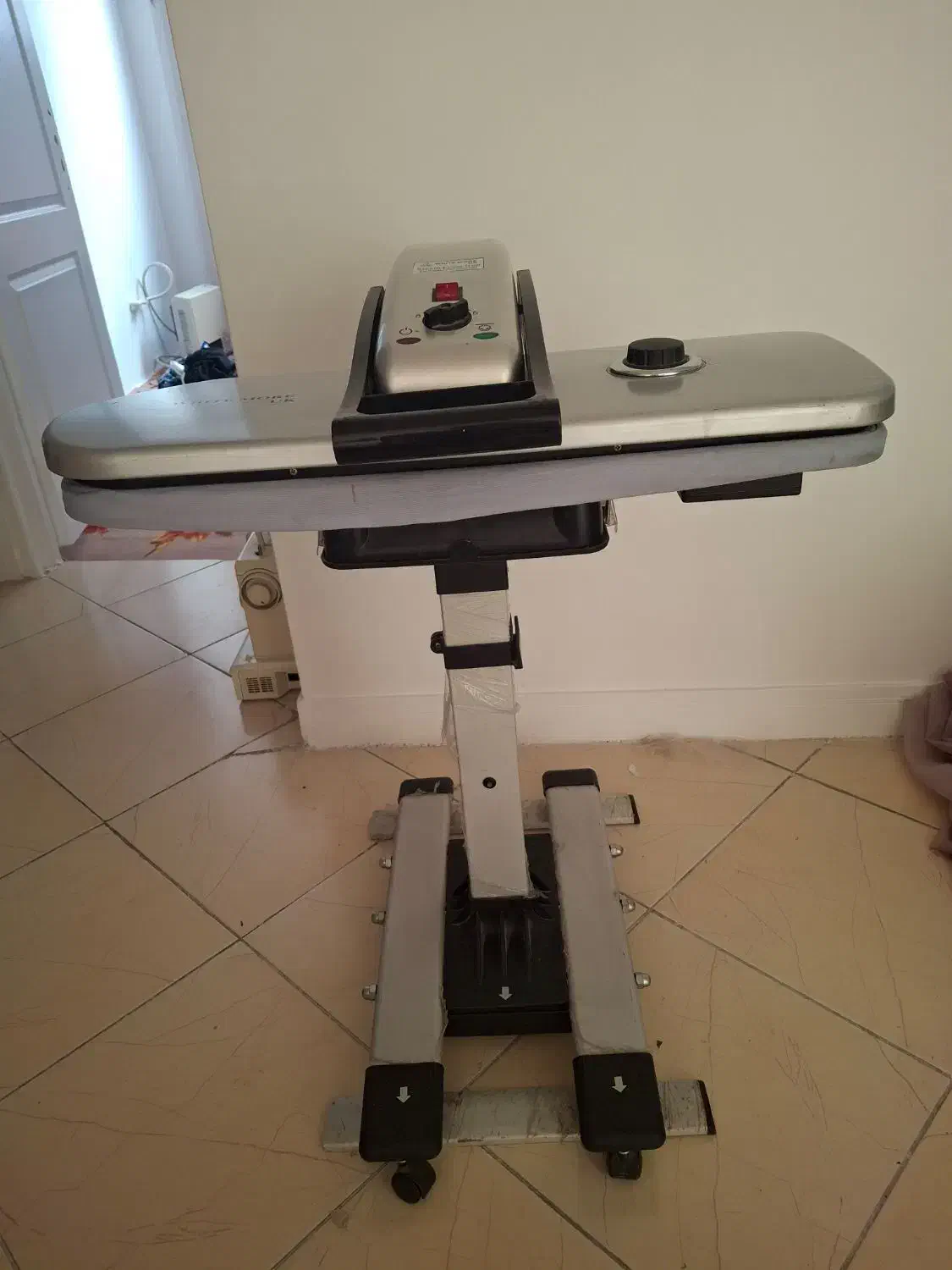 اتو پرس ویتا مور|اتو و لوازم اتو|مشهد, آزادشهر|دیوار