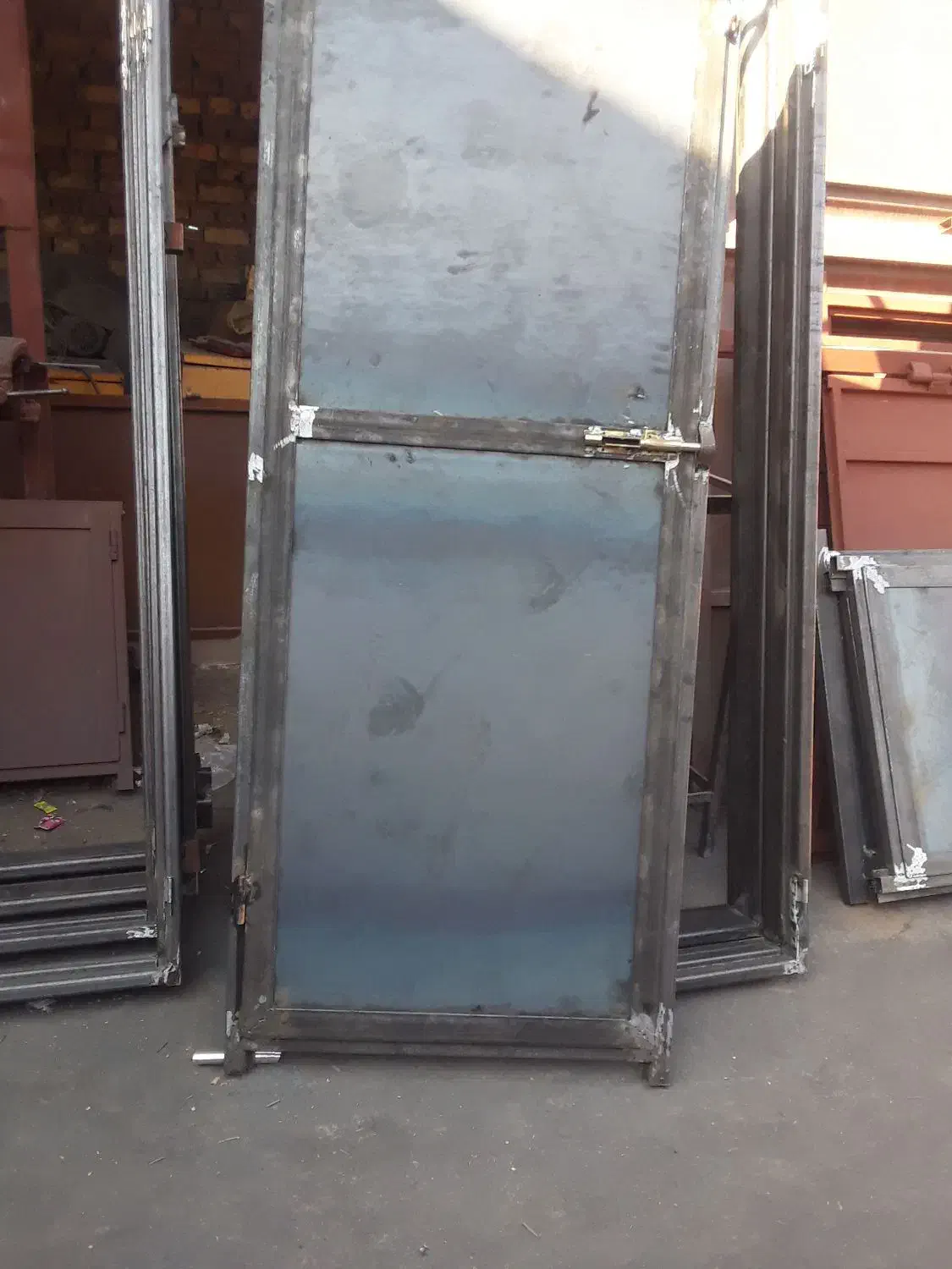 ساخت‌درب باغ.کفپن‌.فریم‌.درب‌انباری|خدمات پیشه و مهارت|کاشان, استرک|دیوار