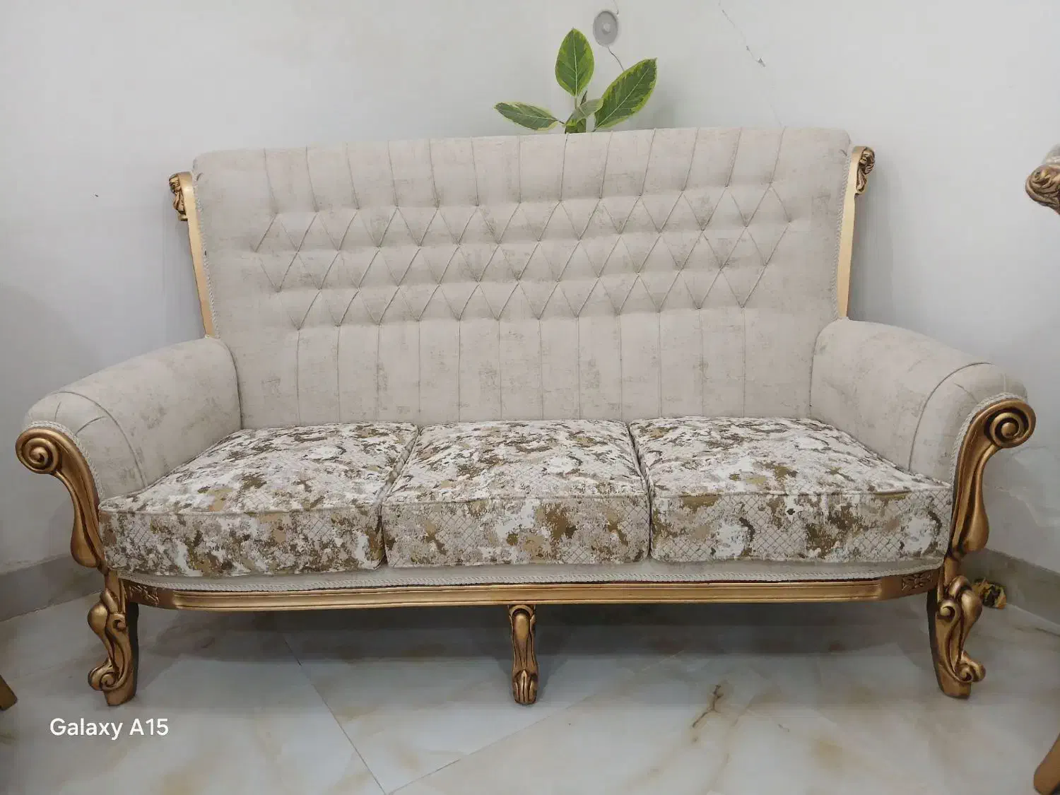 آخه کی همچین مبلی بهت میده با این قیمت|مبلمان خانگی و میز عسلی|کاشمر, |دیوار