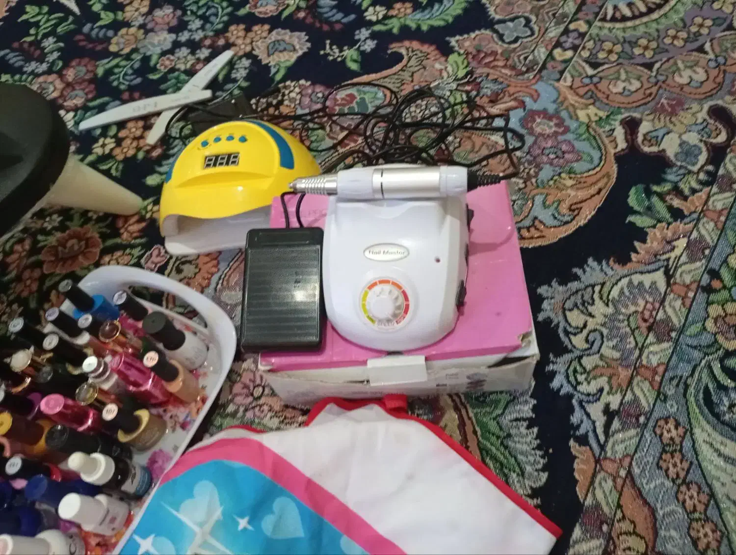 لوازم کامل کاشت ناخان|آرایشگاه و سالن‌های زیبایی|دزفول, |دیوار