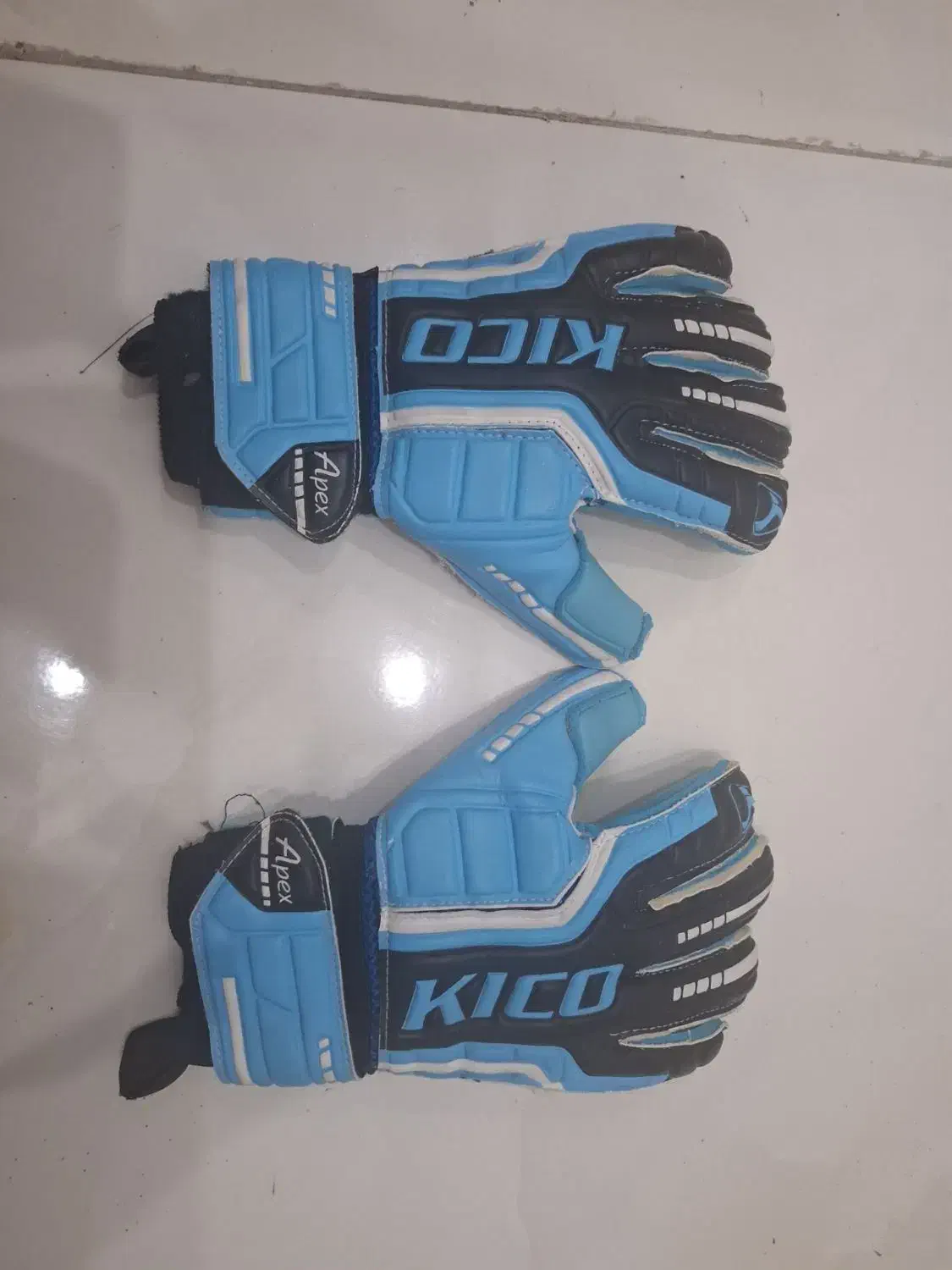 دستکش دروازبانی کودک|تجهیزات ورزشی|اهواز, کوی باهنر|دیوار