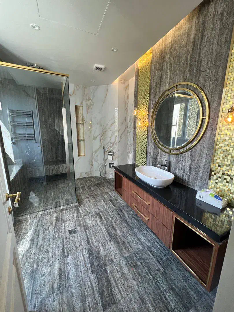 ۵۵۰ متر ۴ خواب مستر استخر اختصاصی در واحد