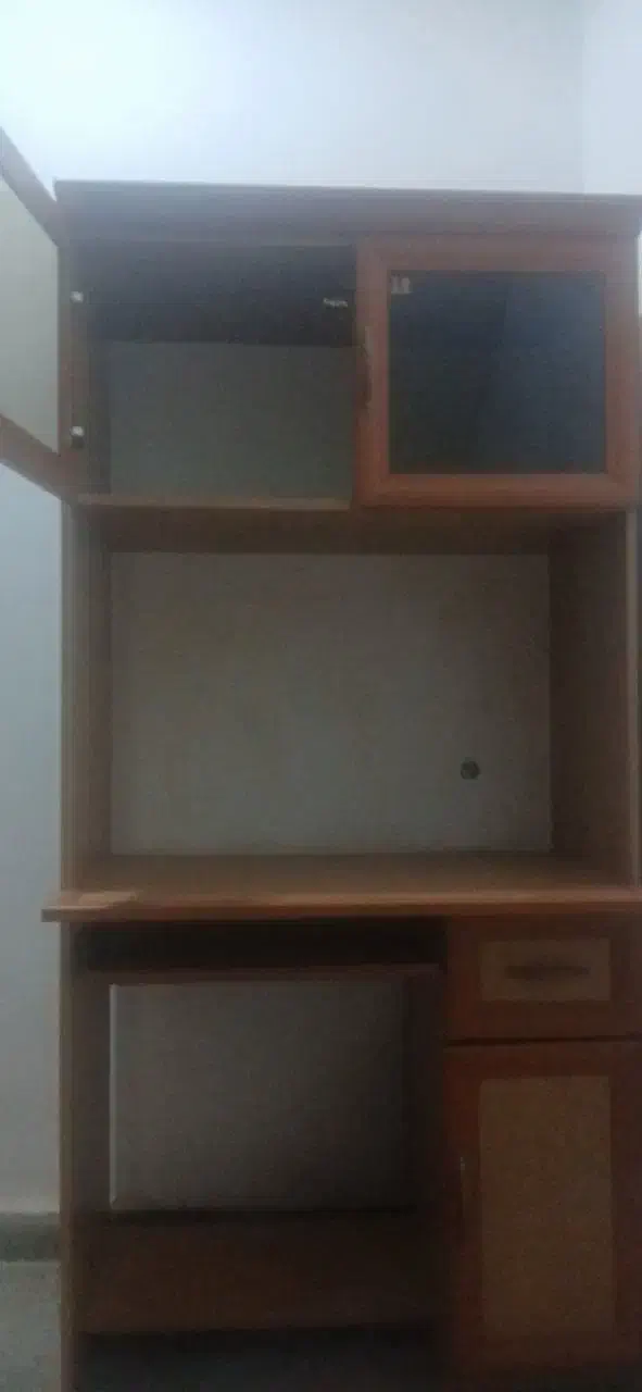 میز کامپیوتر و مبل تک نفره راحتی|مبلمان خانگی و میز عسلی|پرند, فاز ۶|دیوار