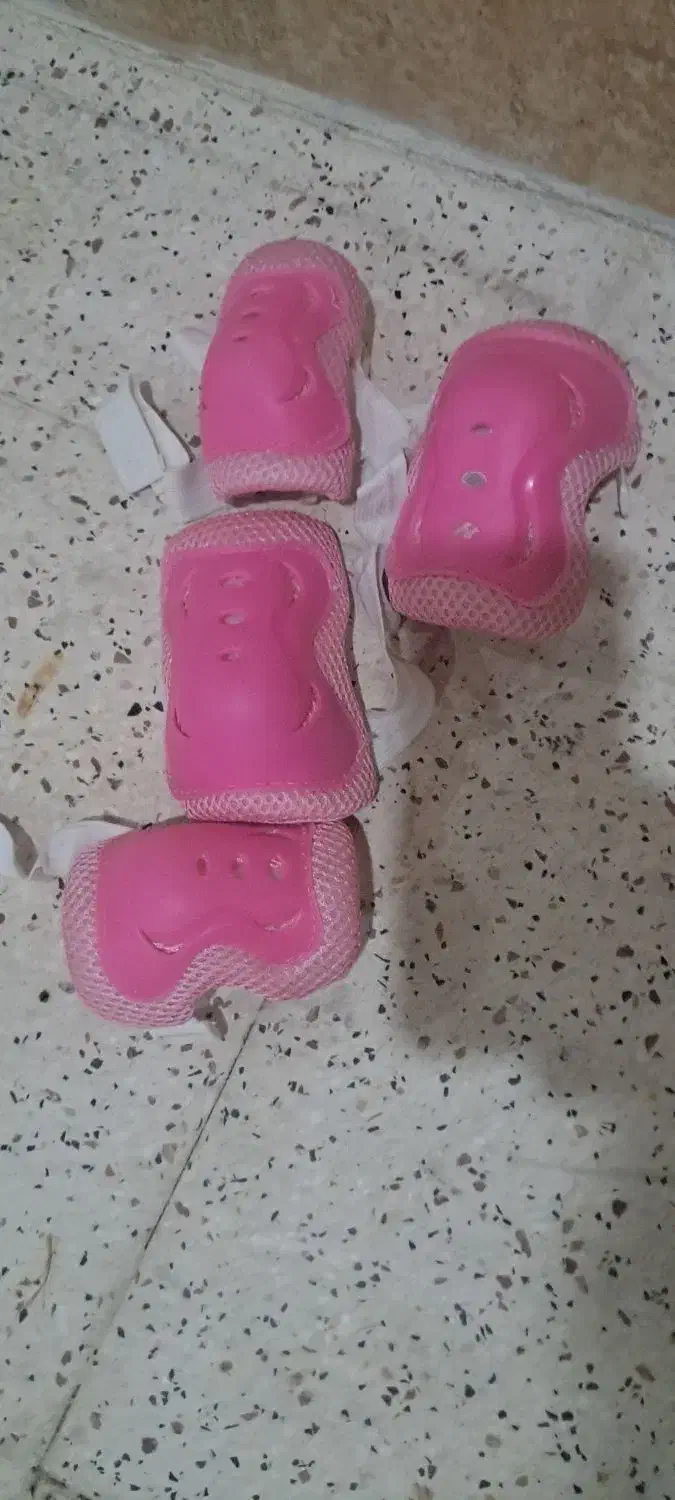 کفش اسکیتی قیمت 2 ملیون جای تخفیف داره شهر یاسوج|دوچرخه، اسکیت، اسکوتر|یاسوج, |دیوار