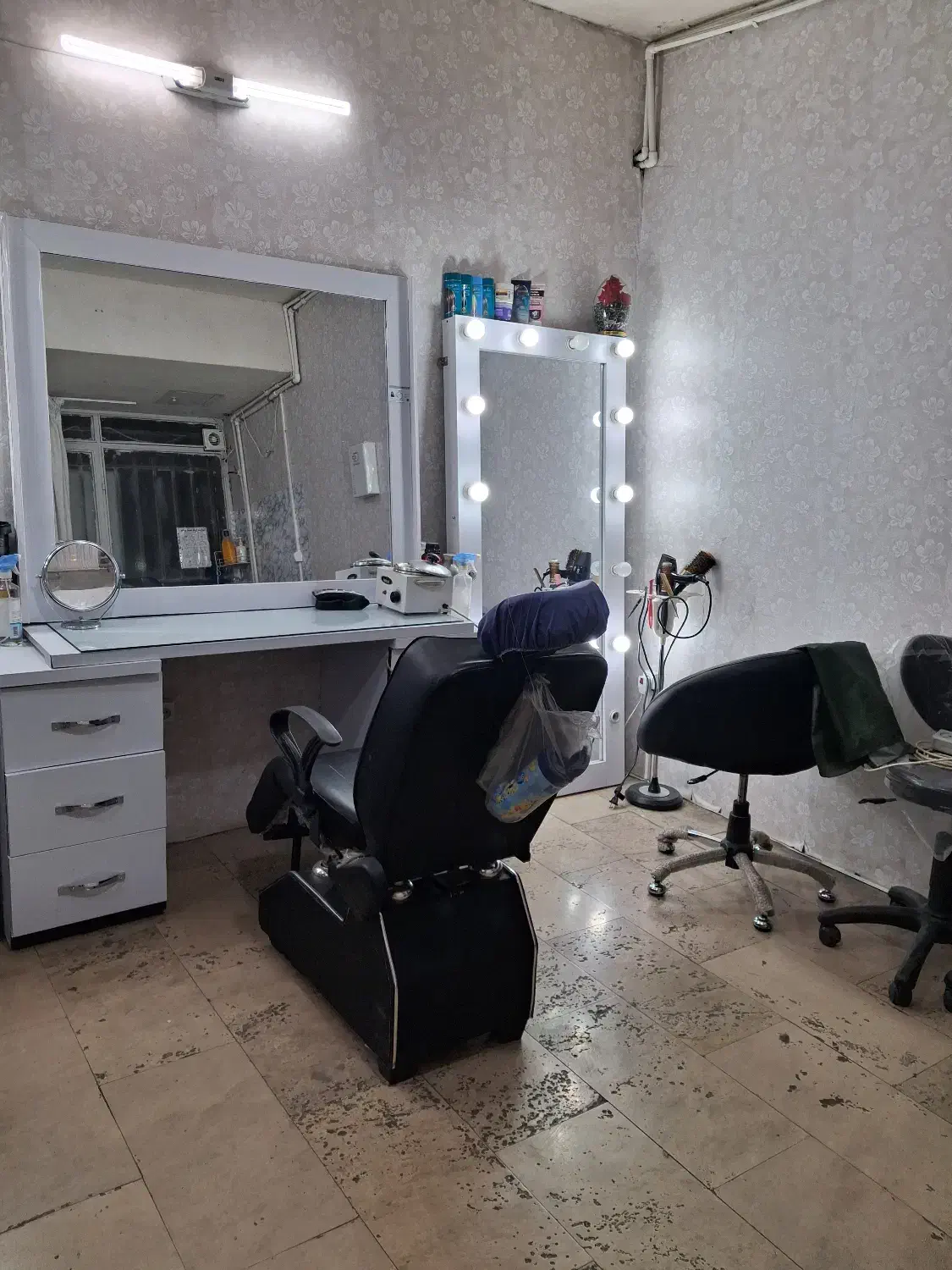 دکورسالن زیبایی زنانه مردانه|آرایشگاه و سالنهای زیبایی|تهران, بروجردی|دیوار