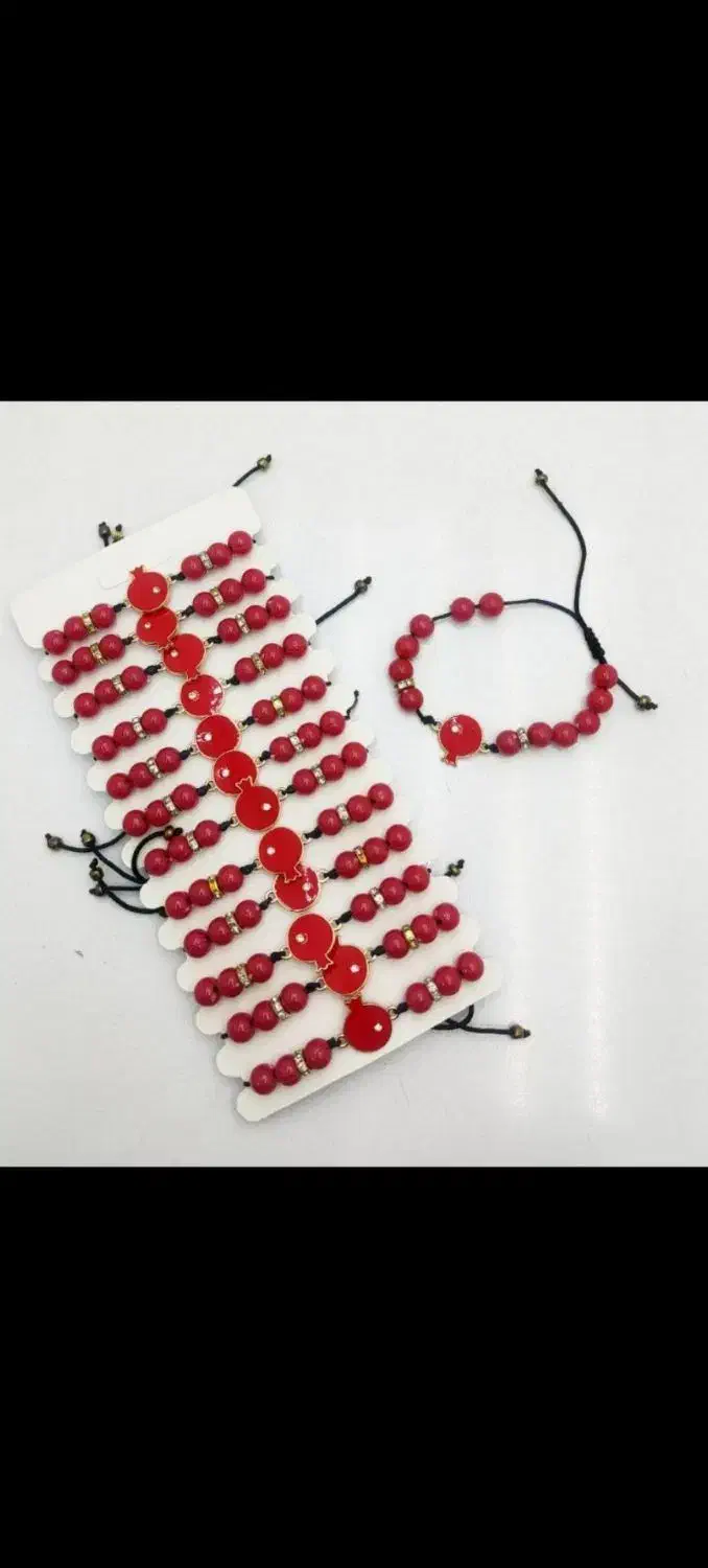 دستبند|بدلیجات|بومهن, |دیوار