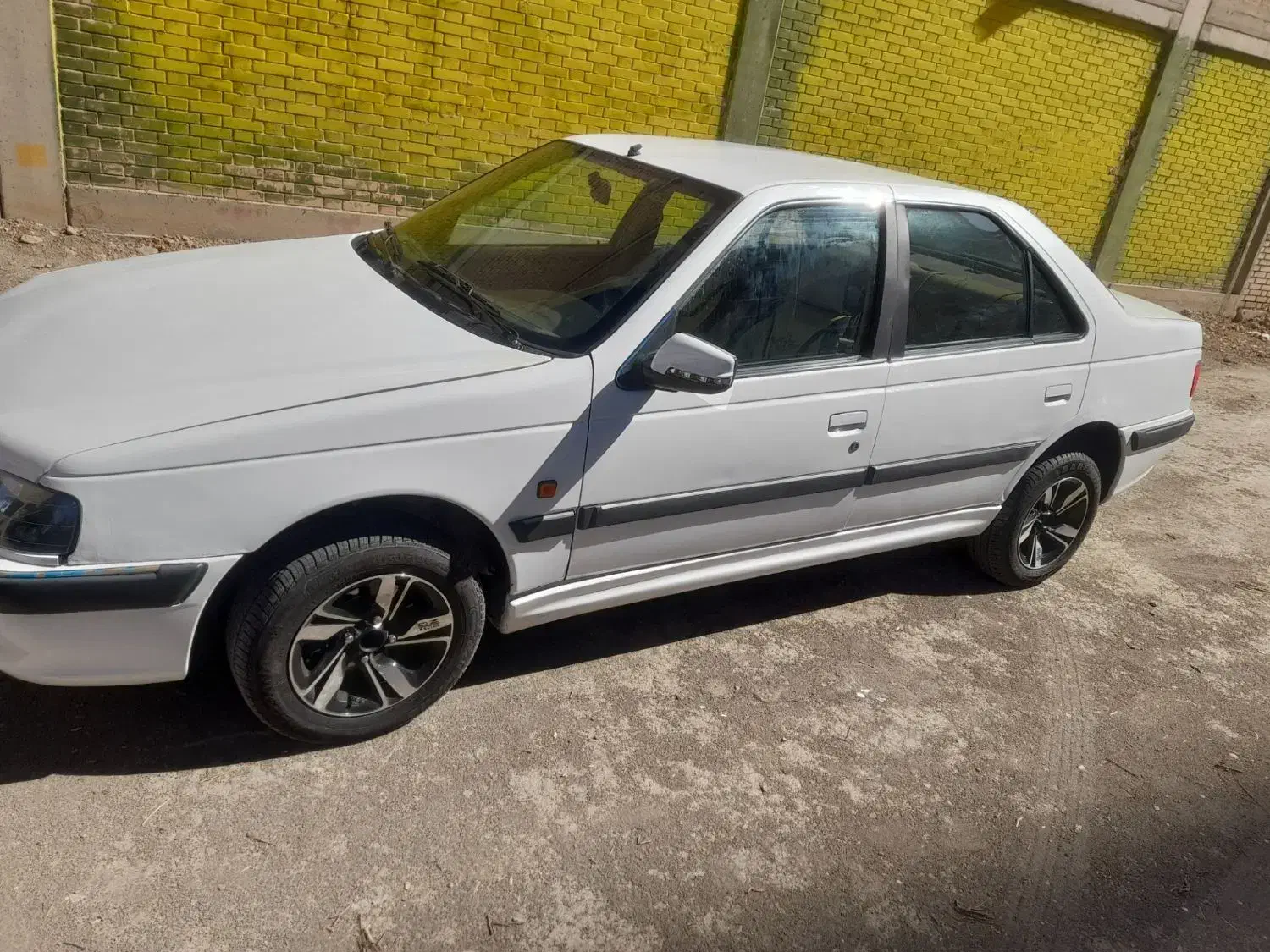 پژوپارس ۹۳|خودرو سواری و وانت|فولادشهر, B1|دیوار