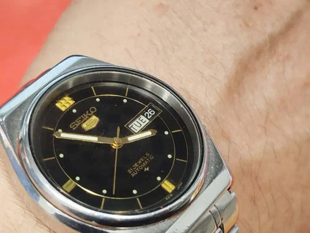 سیکو 5 اتوماتیک|ساعت|ری, جوانمرد قصاب|دیوار