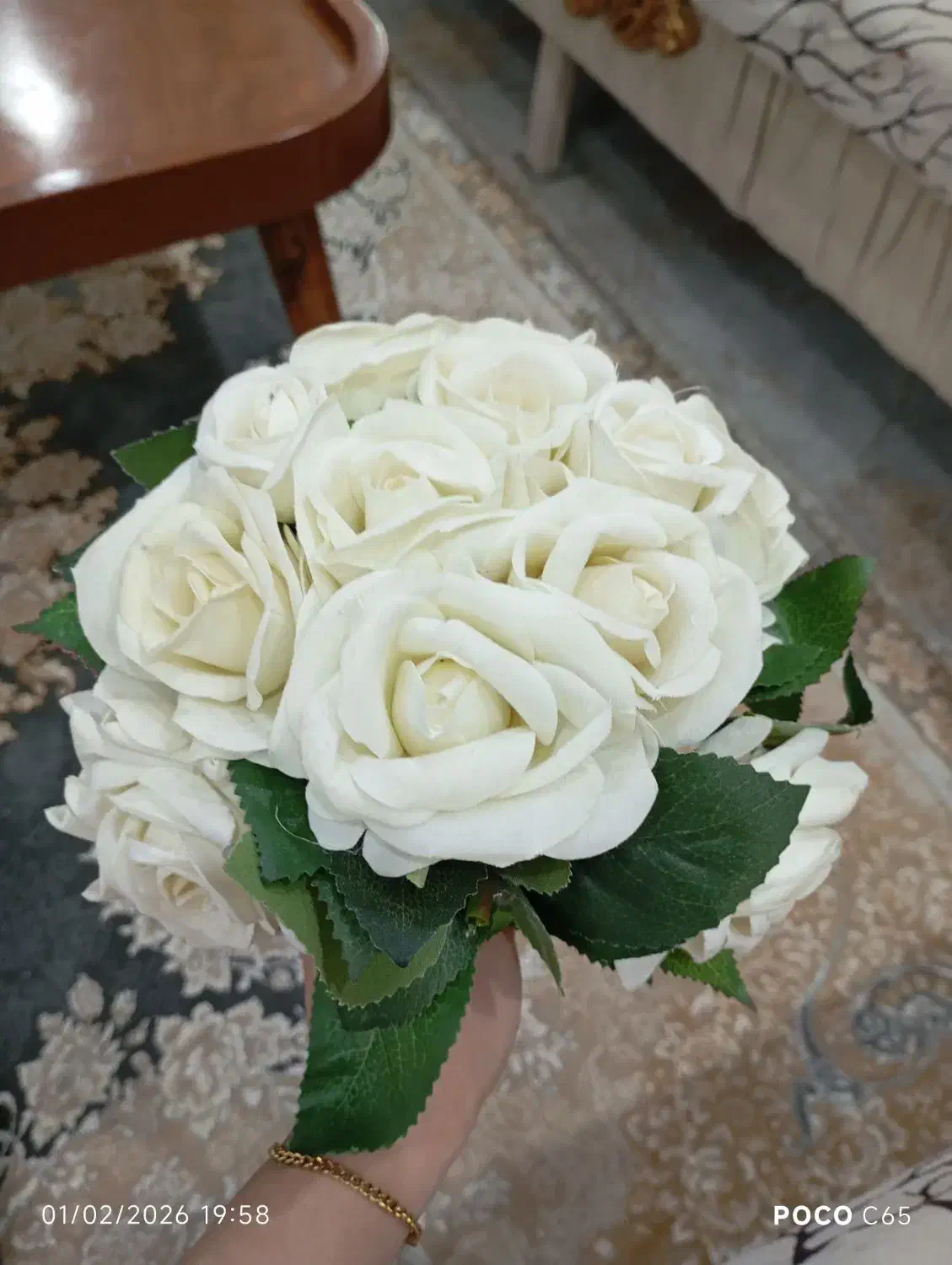 دست گل عروس  زیبا|گل مصنوعی|محمدشهر, همایون ویلا|دیوار