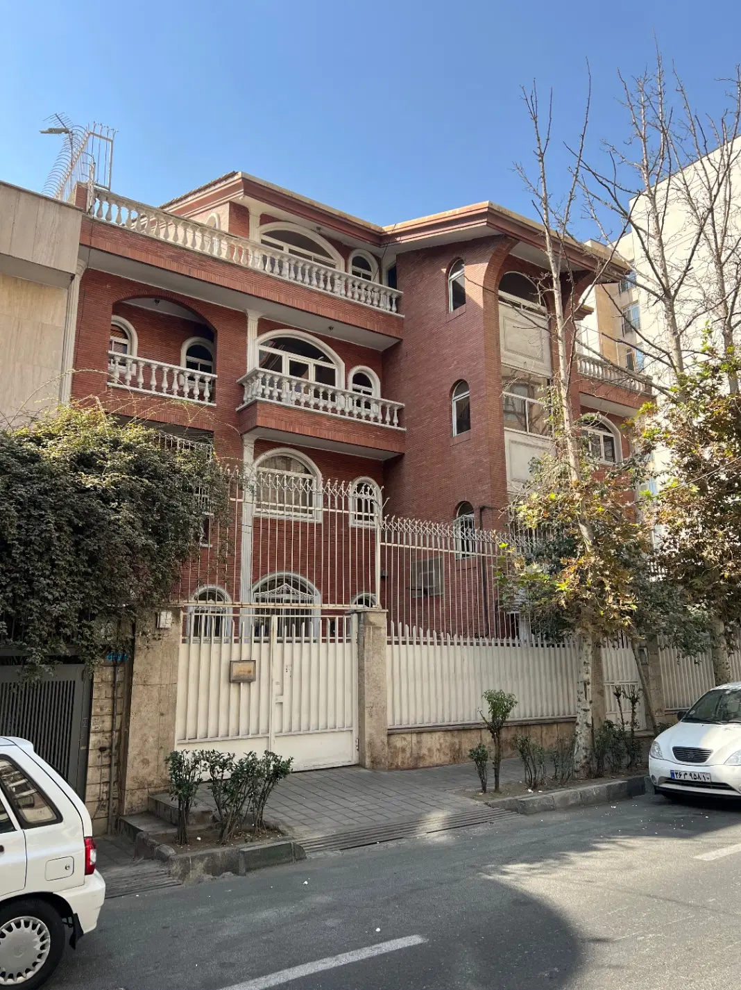 ۶۳۰ کلنگی جنوبی فرمانیه فروشنده واقعی بدون ریشه|فروش زمین و ملک کلنگی|تهران, کامرانیه|دیوار
