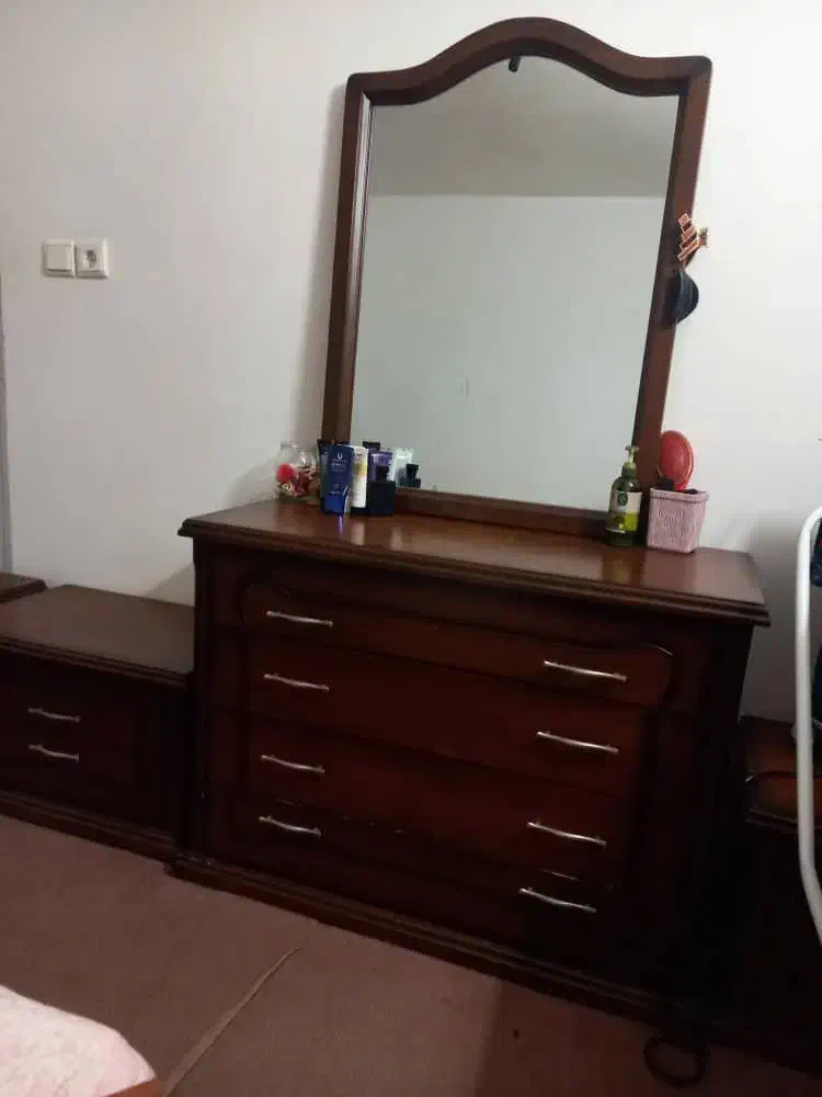 تختخواب. کمد .آینه با میز. دراور ۴ کشویی|تخت و سرویس خواب|فردیس, منظریه|دیوار