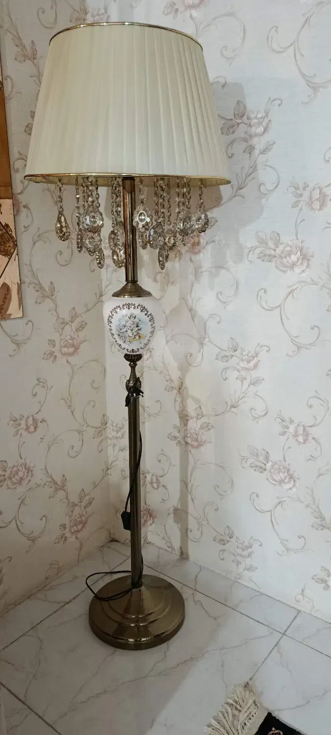 آباژور طرح فرشته|چراغ خواب و آباژور|تالش, هشتپر|دیوار