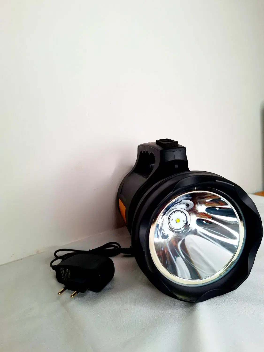 چراغ قوه نگهبانی|کوهنوردی و کمپینگ|چناران, |دیوار