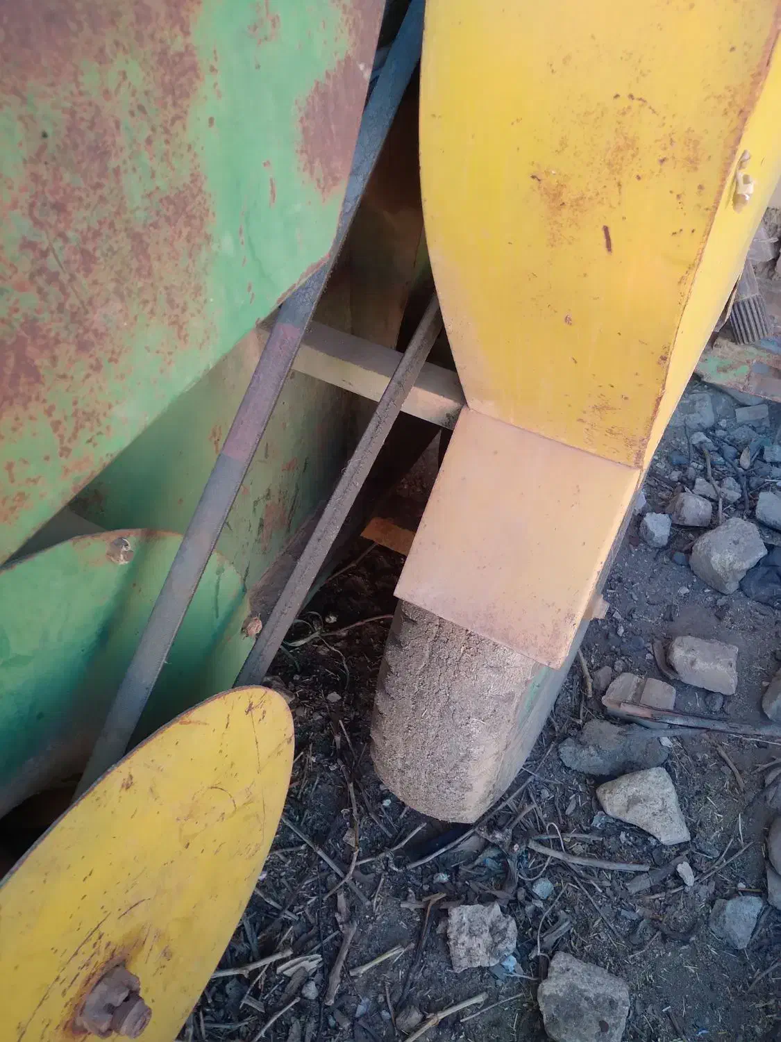 خرمن کوب نصیری|ماشین‌آلات صنعتی|طاغنکوه, |دیوار