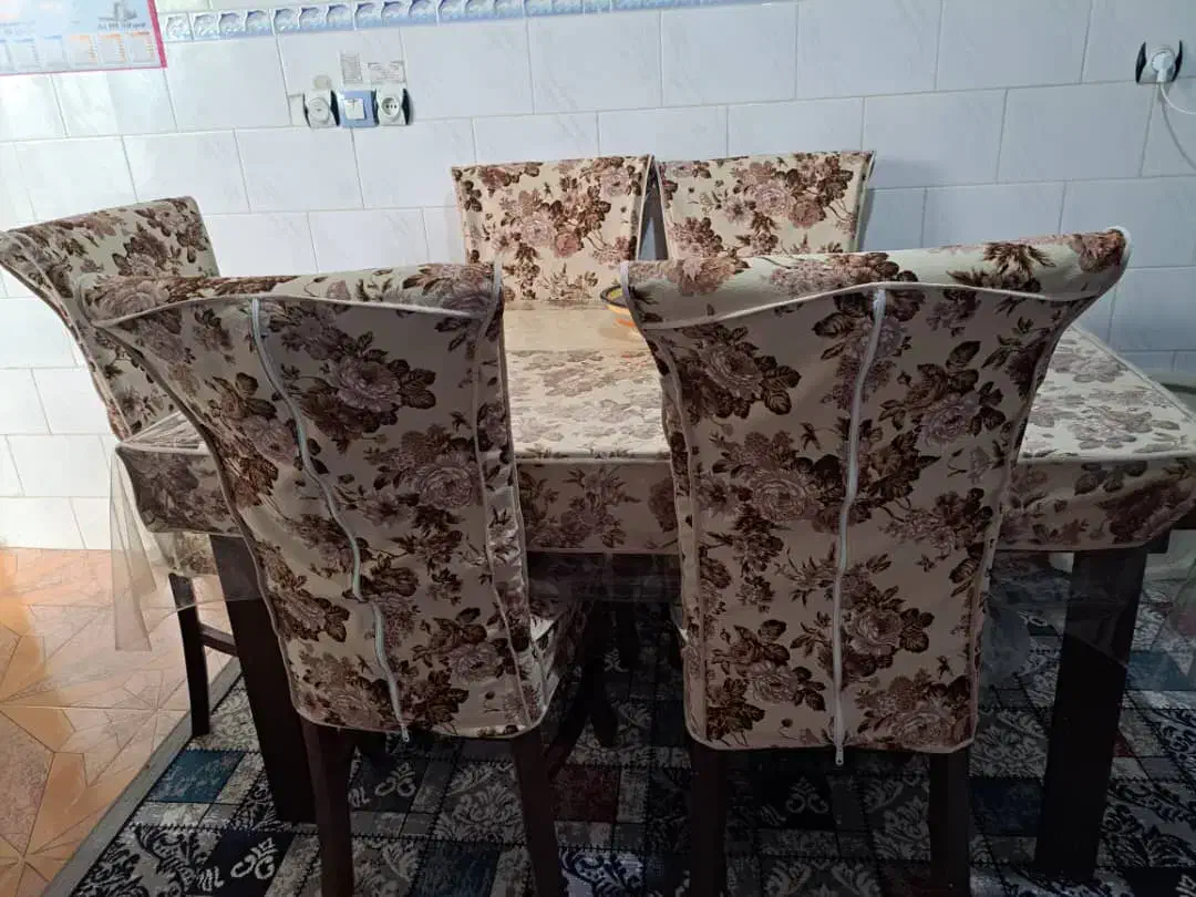 میز ناهار خوری ۶ نفره در حد نو با کاور|میز و صندلی غذاخوری|دهدشت, |دیوار