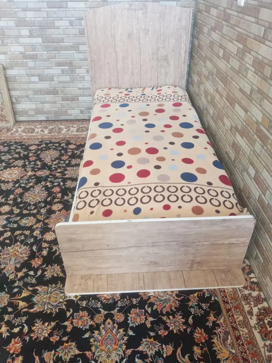 تخت خواب تشک فنری|تخت و سرویس خواب|کوهدشت, |دیوار