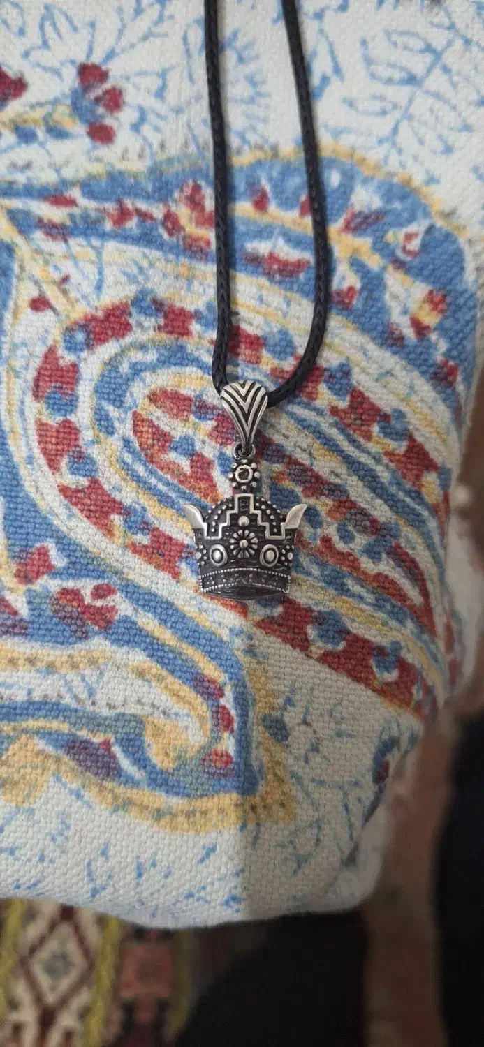 گردن آویز|جواهرات|شاهین‌شهر, حافظ جنوبی|دیوار