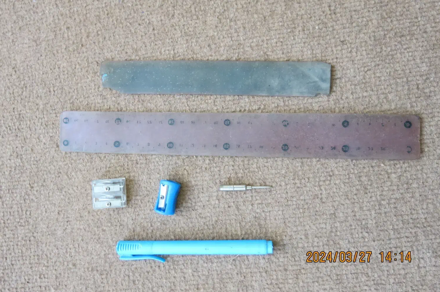 دوعدد دستگاه پانچ کاغذوتعدادی خط کش رسم|لوازم التحریر|زنجان, |دیوار