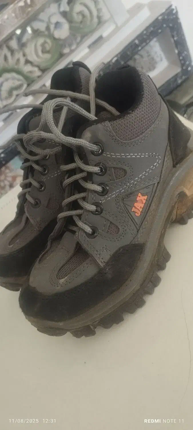 کفشکوهنوردی|کیف، کفش، کمربند|نجفآباد, رجایی شمالی|دیوار