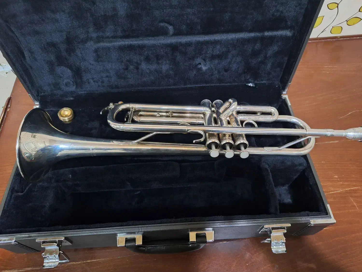 ترومپت یاماها۴۳۳۵|سازهای بادی|اراک, |دیوار