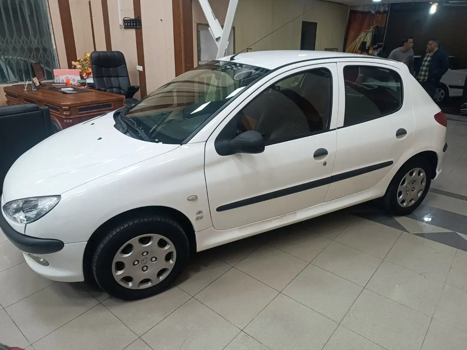 پژو 206 تیپ 2 خانگی|خودرو سواری و وانت|شیراز, باغ تخت|دیوار