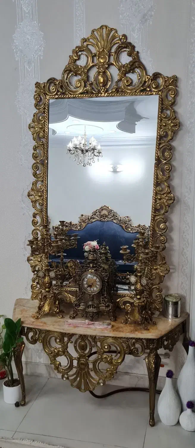 آینه و شمعدان برنز|آینه|ری, اقدسیه|دیوار