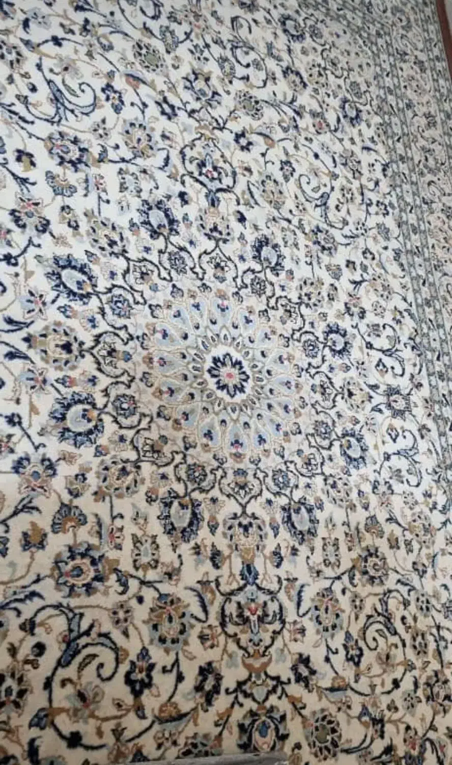 ۳ تخته  فرش نفیس  دستباف   نایین یزد|فرش|شیراز, اصلاح‌نژاد|دیوار