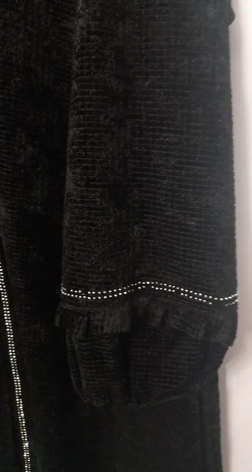 مانتو. پالتو.|لباس|تبریز, |دیوار