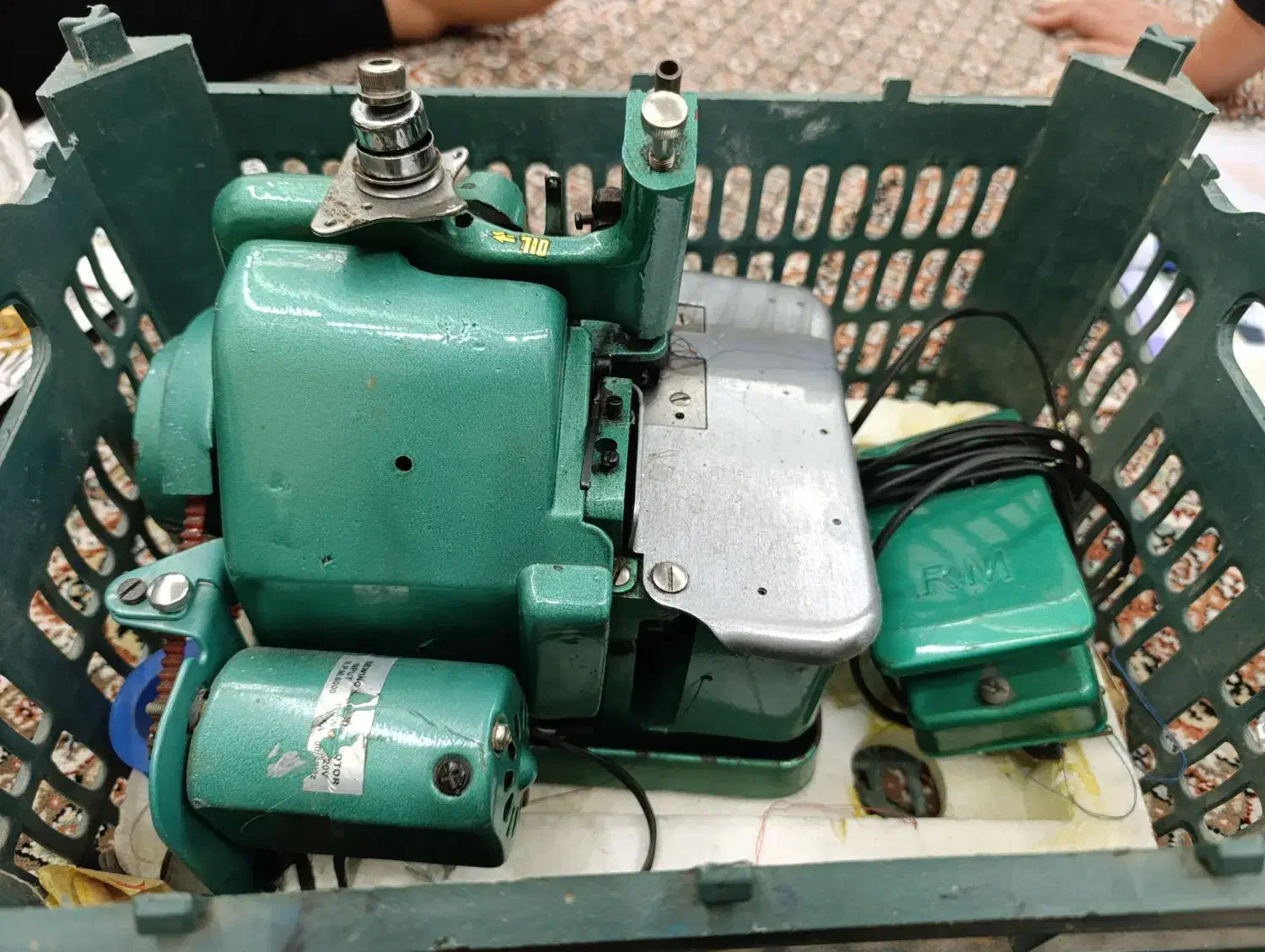 چرخ سر دوز مدل پروانه ای|چرخ خیاطی و ریسندگی|ارومیه, |دیوار