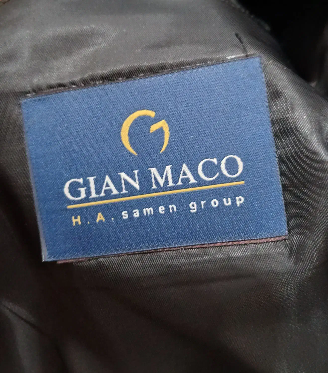 کت شلوار|لباس|مرودشت, ابوذر شمالی‎|دیوار