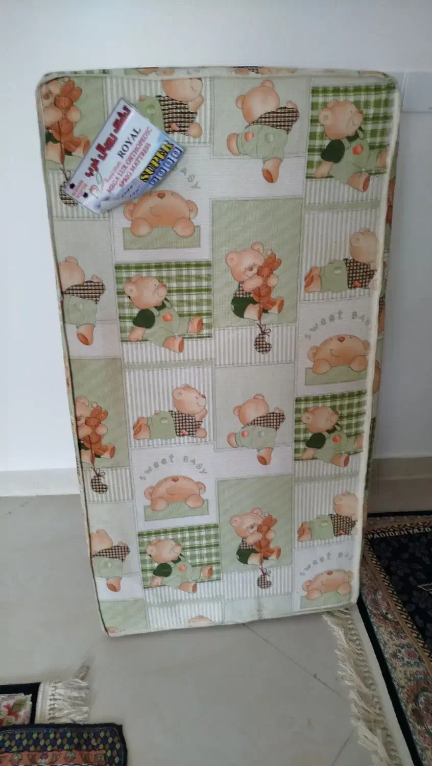 تخت فلزی کودک|تخت و صندلی بچه|بندر انزلی, آذربایجان|دیوار