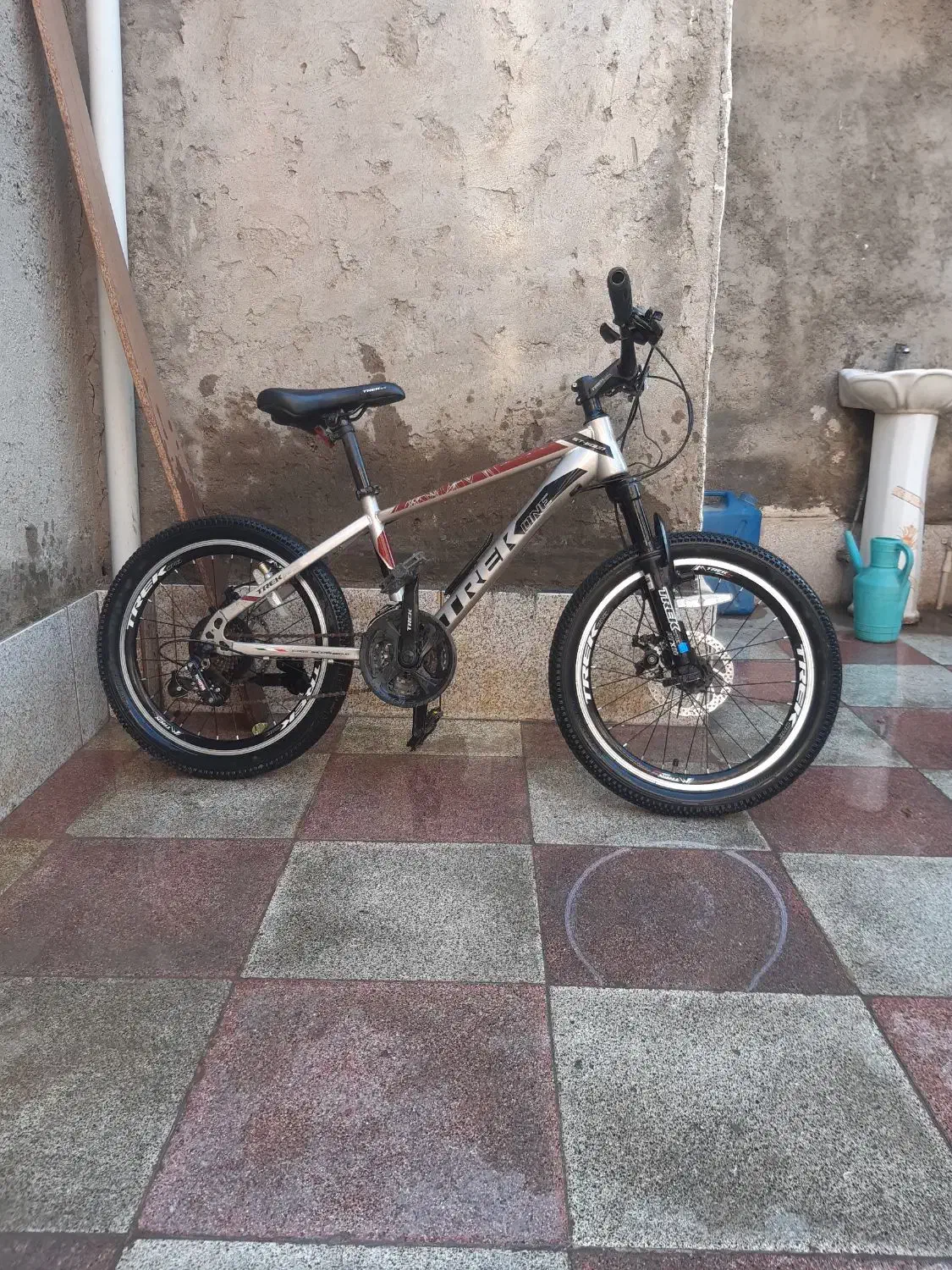 دوچرخه حرفاه ای ۲۰|دوچرخه، اسکیت، اسکوتر|گنبد کاووس, |دیوار