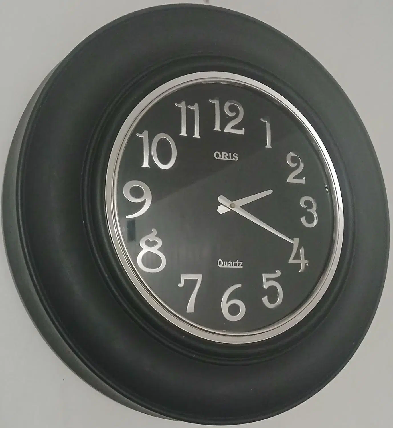 تعداد ۱ عدد ساعت دیواری کاملا سالم وکم کارکرد|ساعت|کبودرآهنگ, |دیوار