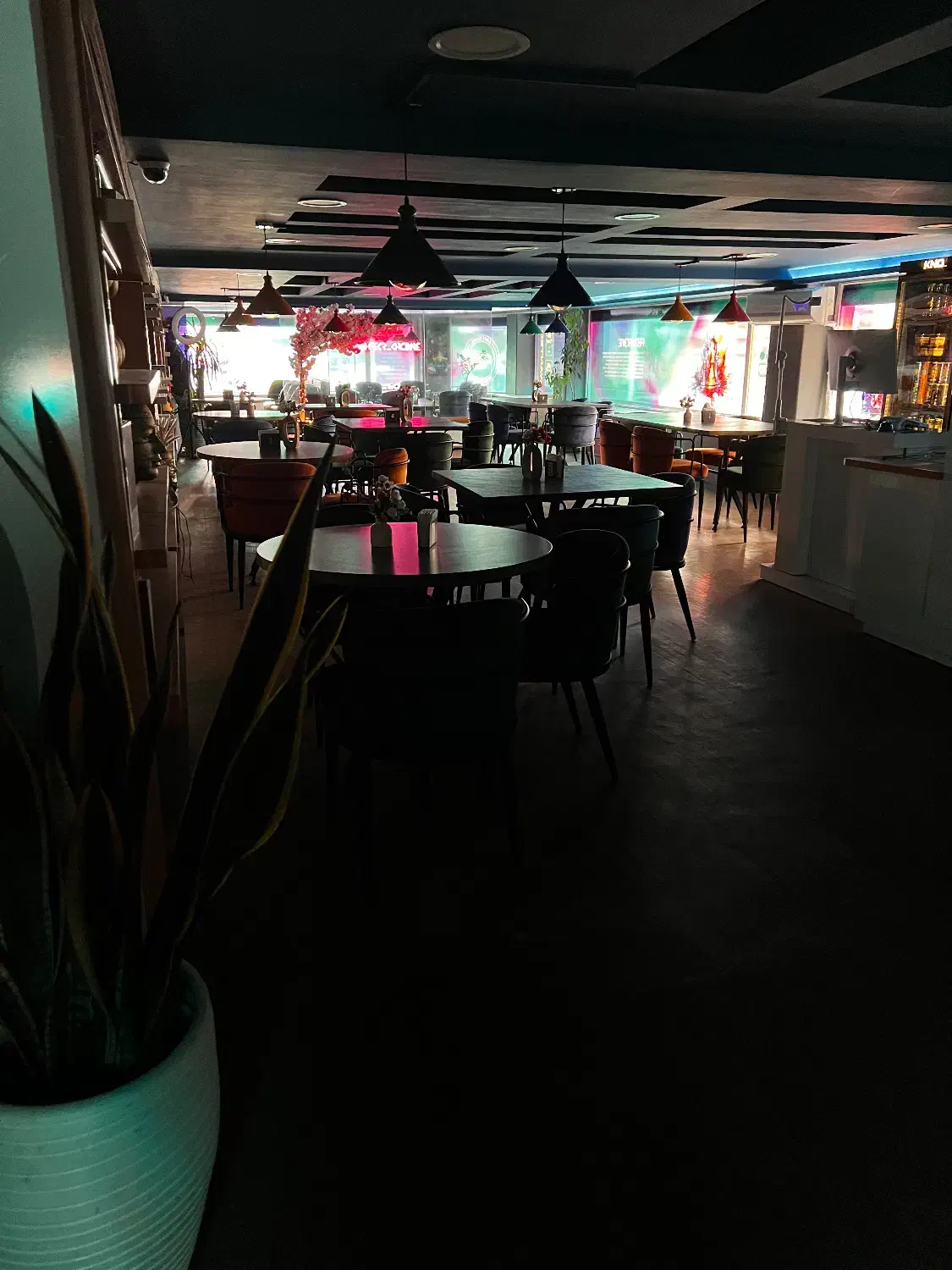 استخدام نیروی کار خانوم|استخدام خدمات فروشگاه و رستوران|تالش, هشتپر|دیوار