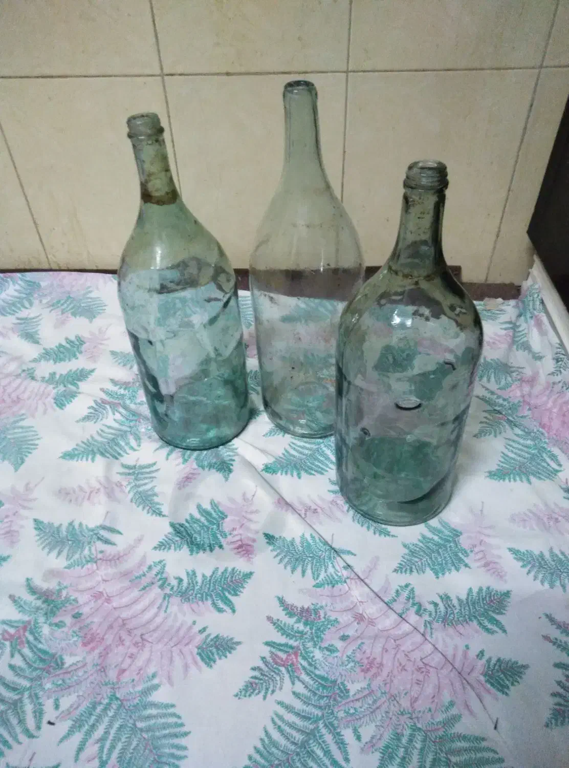 بطری شیشه ای|ظروف نگهدارنده، پلاستیکی، یکبارمصرف|آستانه اشرفیه, |دیوار