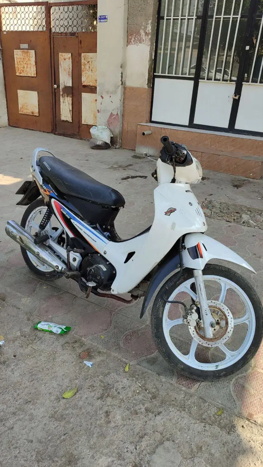 ویو بی کلاج|موتورسیکلت|گرگان, |دیوار