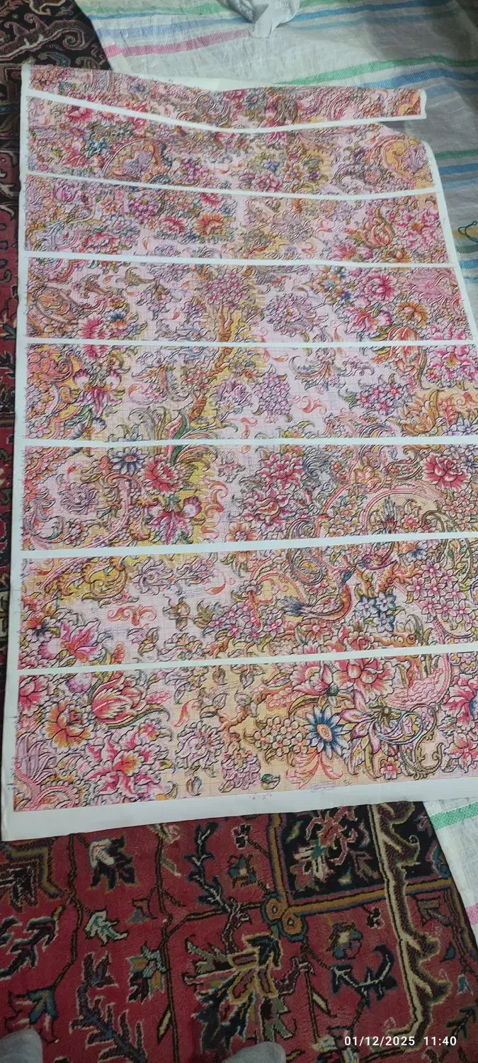 فرش نیمه کاره سالاری ۴۰رج|فرش|آذرشهر, |دیوار