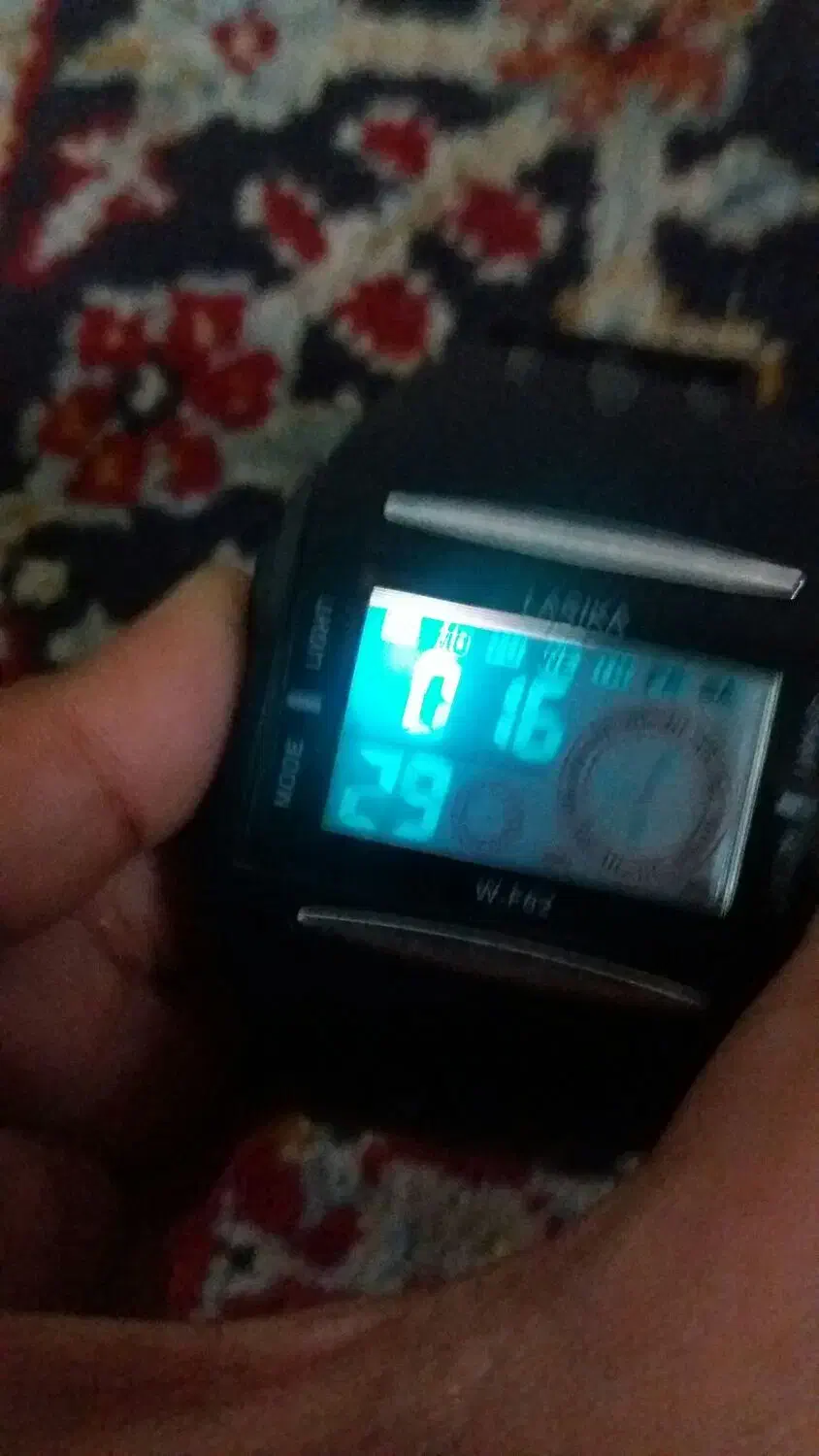 ساعت مچی نو کلن ۲هفته میشه که دارم|ساعت|خواف, |دیوار