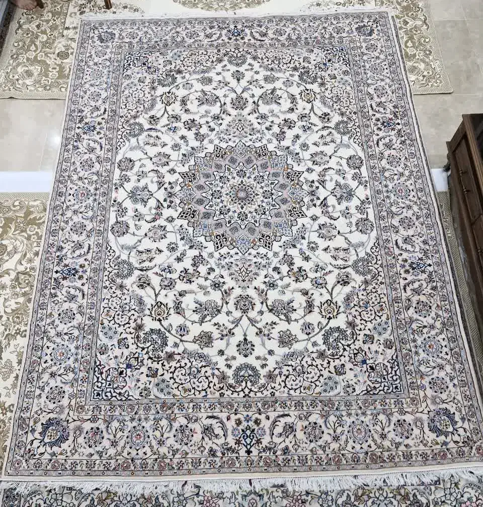 فرش دستبافت پشم و ابریشم|فرش|اصفهان, طامه|دیوار