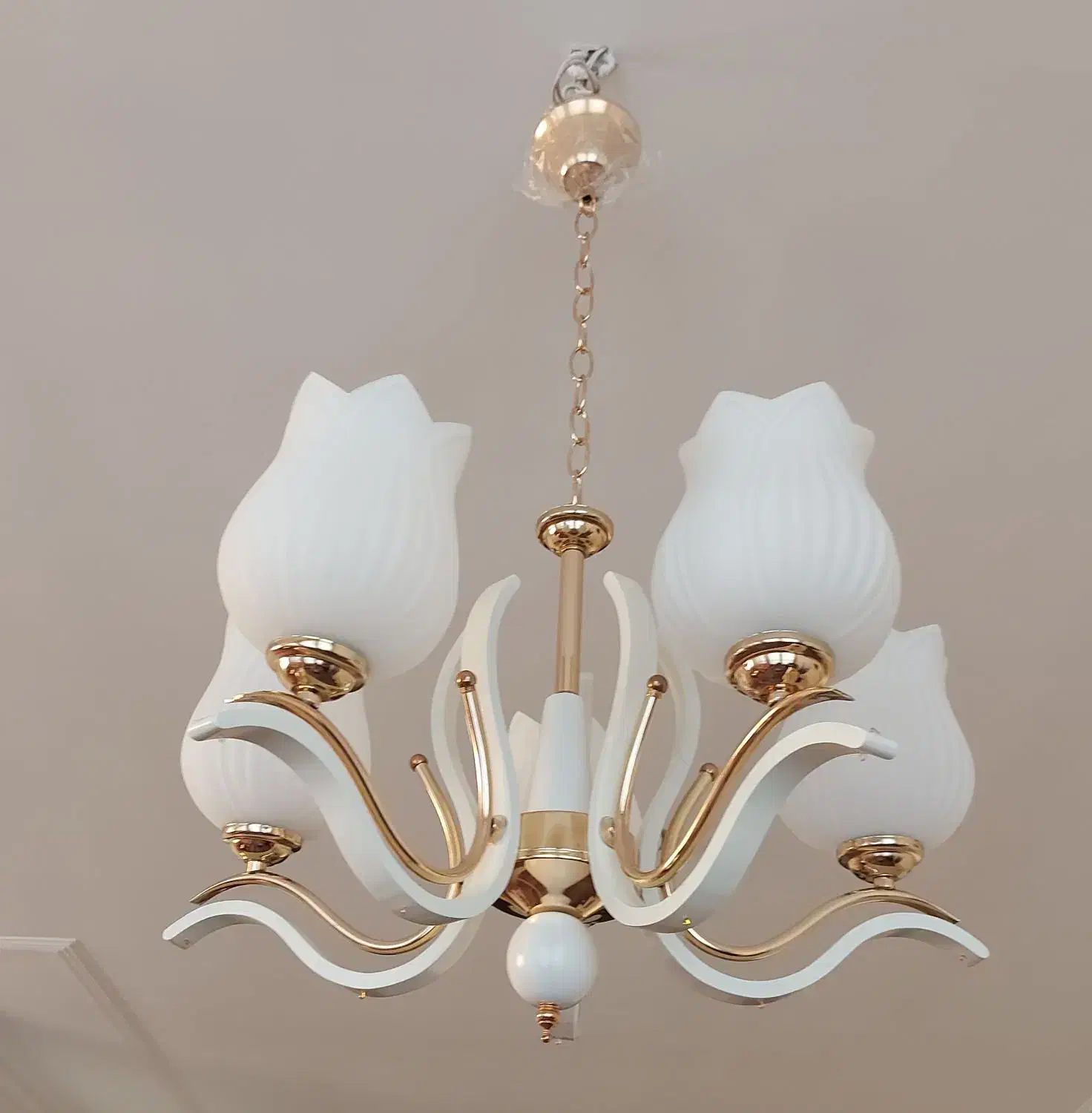 لوستر سه شعله آبکاری. گلد. کروم.|لوستر و چراغ آویز|یزد, |دیوار