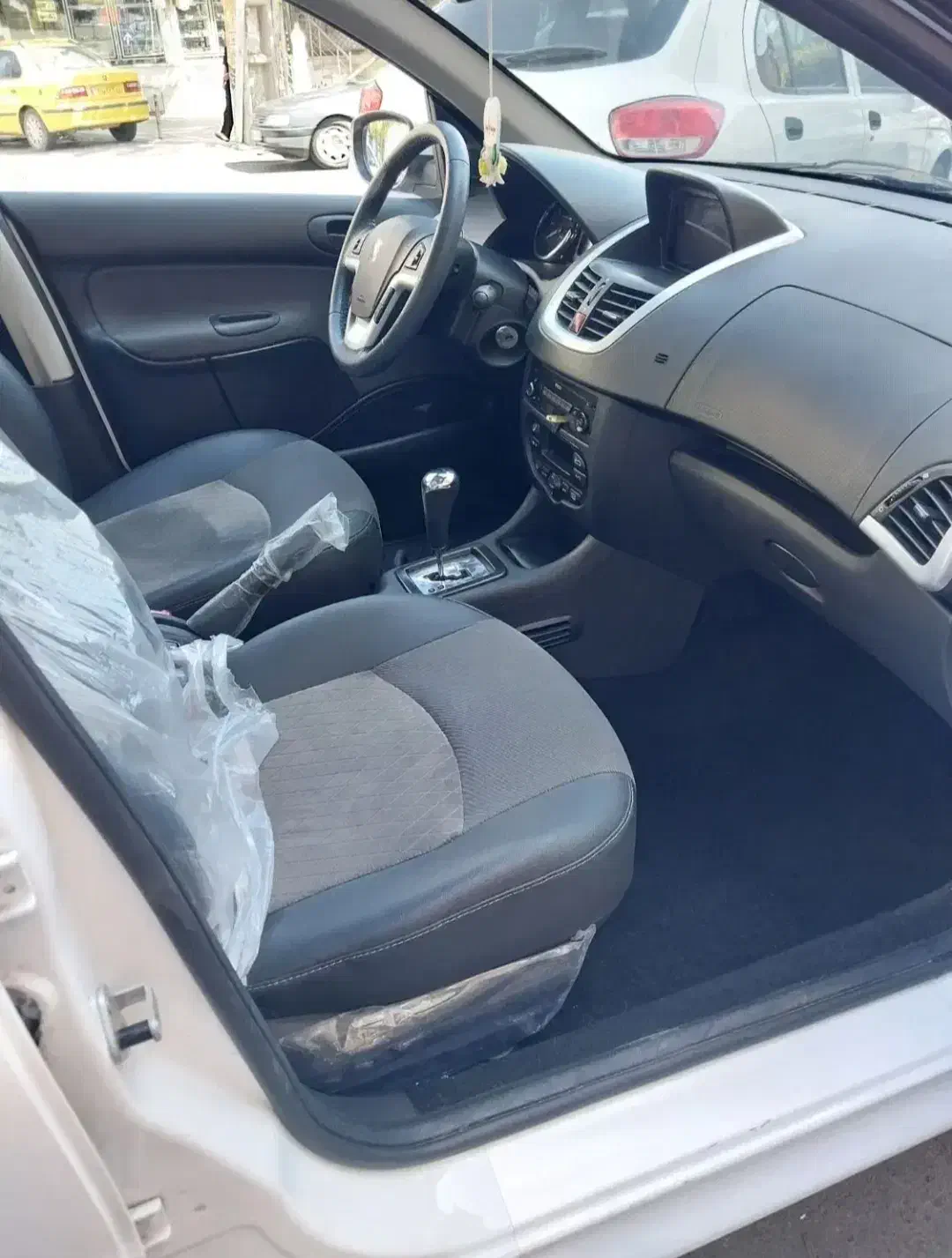 پژو ۲۰۷ پانا اتومات ۱۴۰۳|خودرو سواری و وانت|یزد, |دیوار