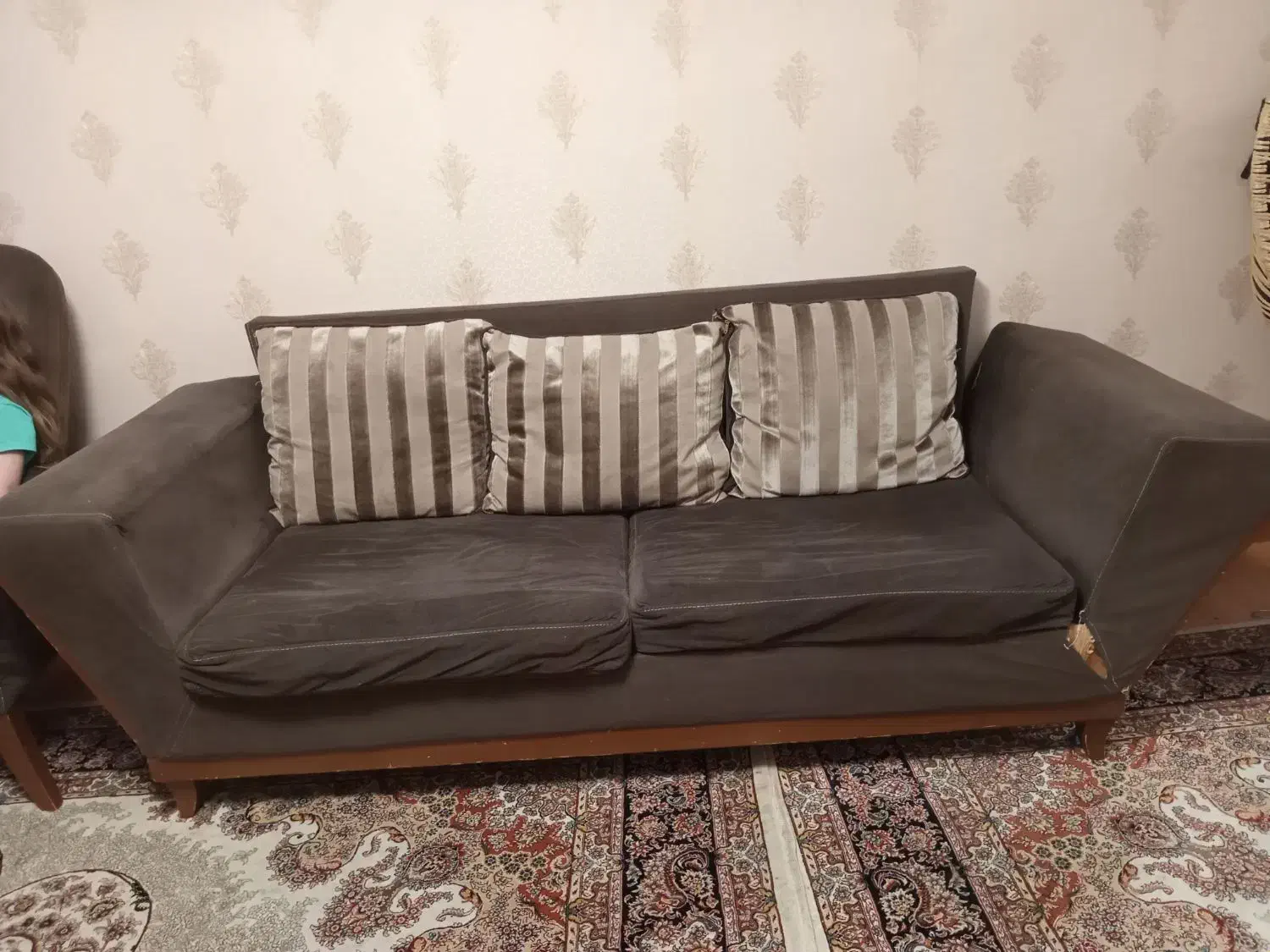 مبل راحتی|مبلمان خانگی و میز عسلی|رشت, استادسرا|دیوار