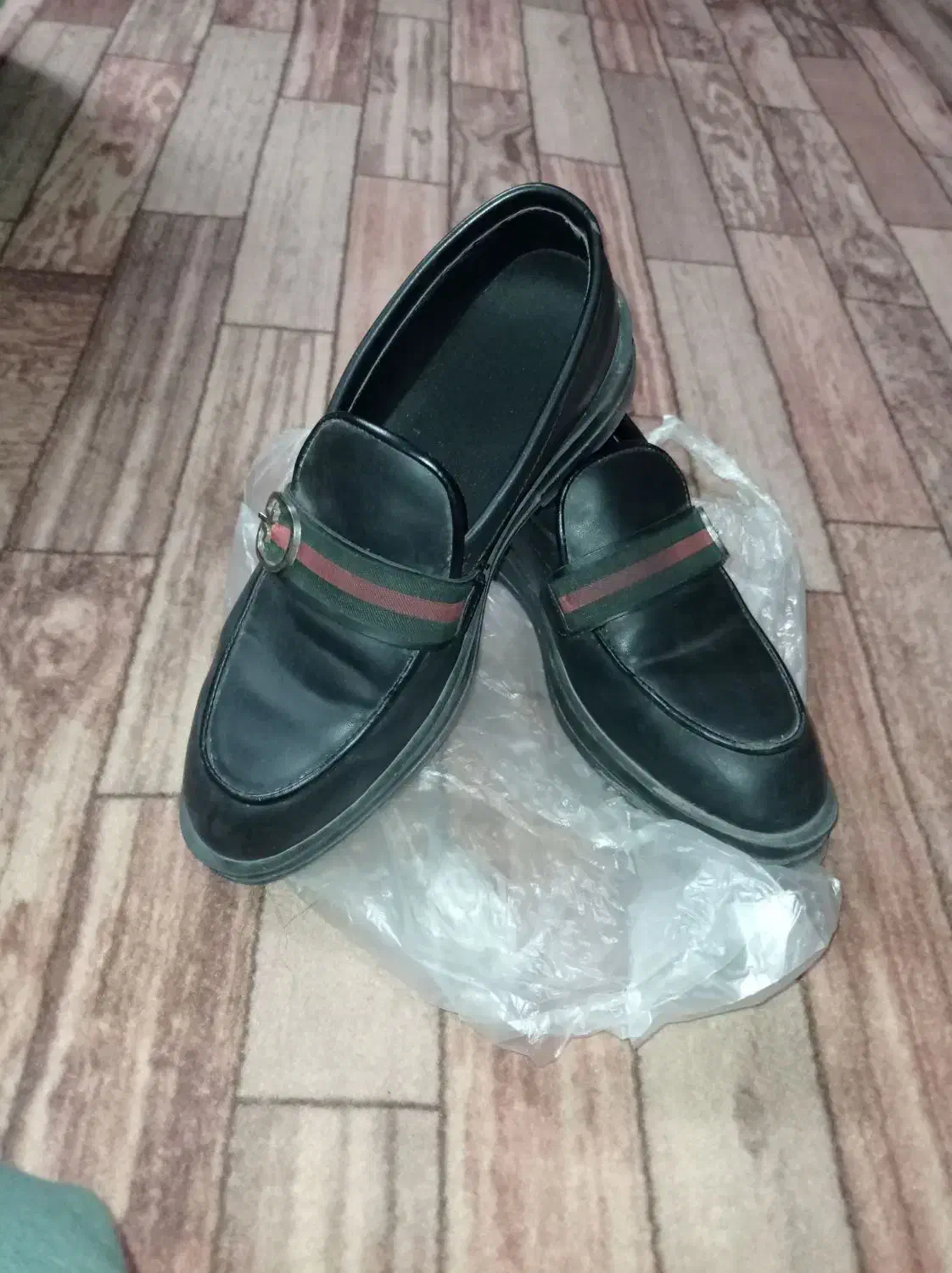 کالج در حد نو|کیف، کفش، کمربند|قم, کلهری|دیوار