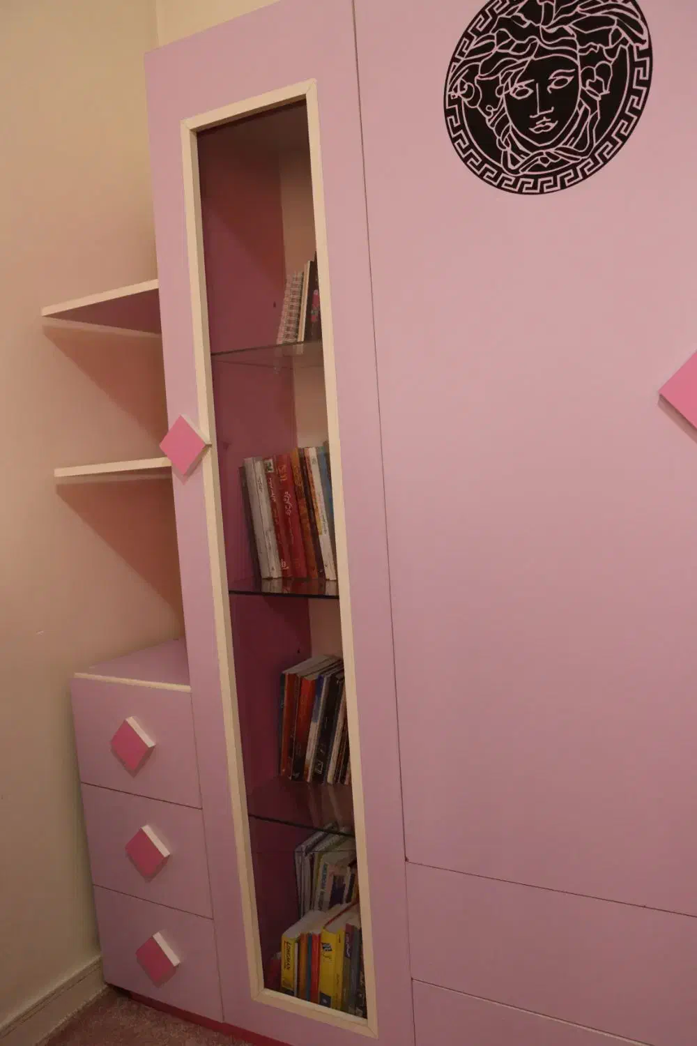 کمد سه تیکه|کتابخانه، شلف، قفسه‌های دیواری|شهریار, شهرک نماز (دینار آباد)|دیوار