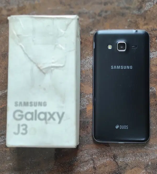 Samsung galaxy J3 2016|موبایل|تاکستان, |دیوار