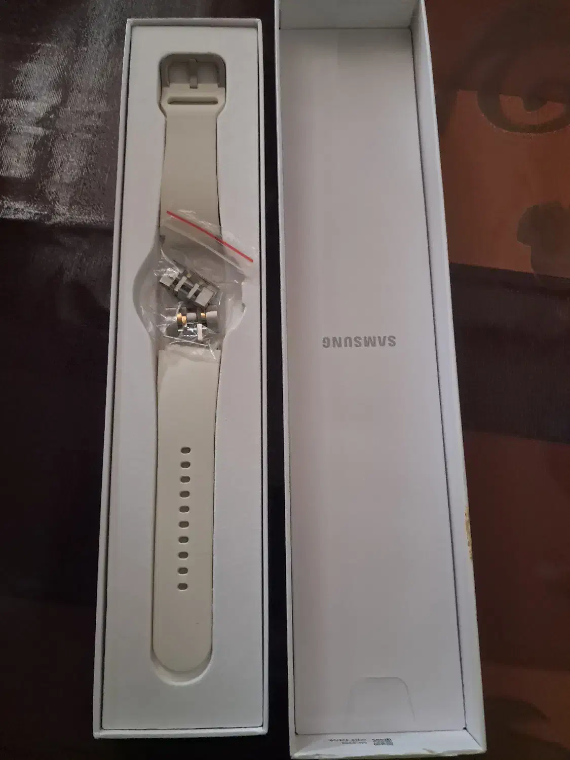 واچ ۶ بسیار تمیز و در حد سامسونگ|ساعت|رشت, گلسار|دیوار