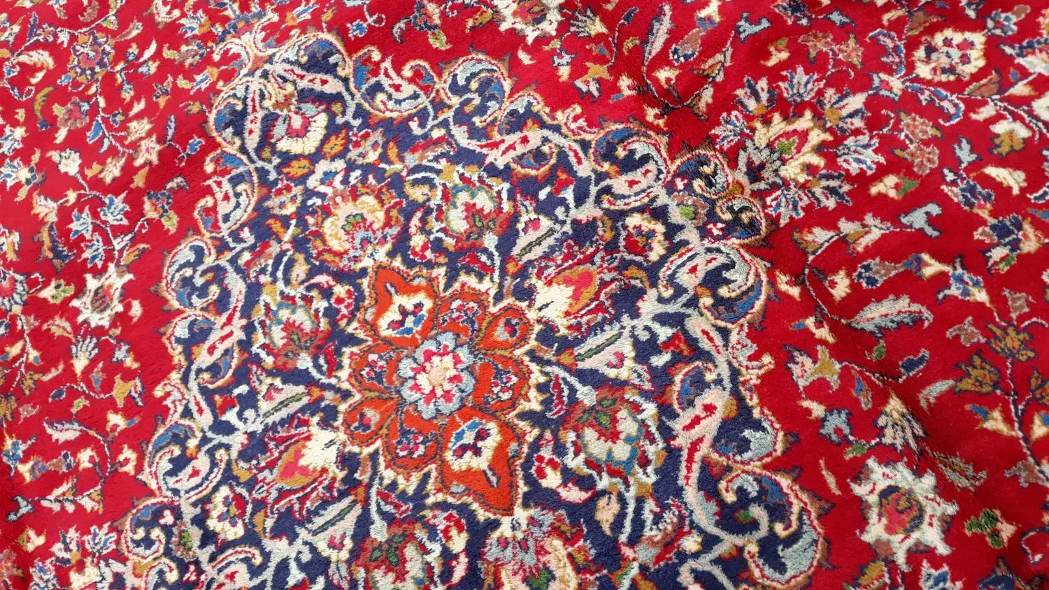 فرش مشهدی|فرش|کرج, ساسانی (قلمستان)|دیوار