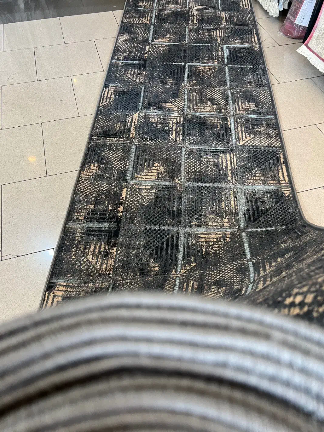 فرش کناره ابرشم ماشینی|فرش|کرج, حصارک بالا|دیوار