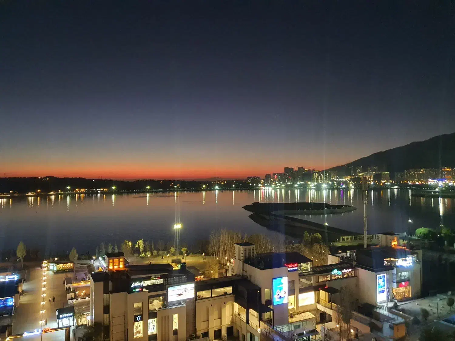 استخدام مشاور فروش،پیش فروش و اجاره در منطقه۲۲|استخدام اداری و مدیریت|تهران, گلستان (شهرک راه آهن)|دیوار