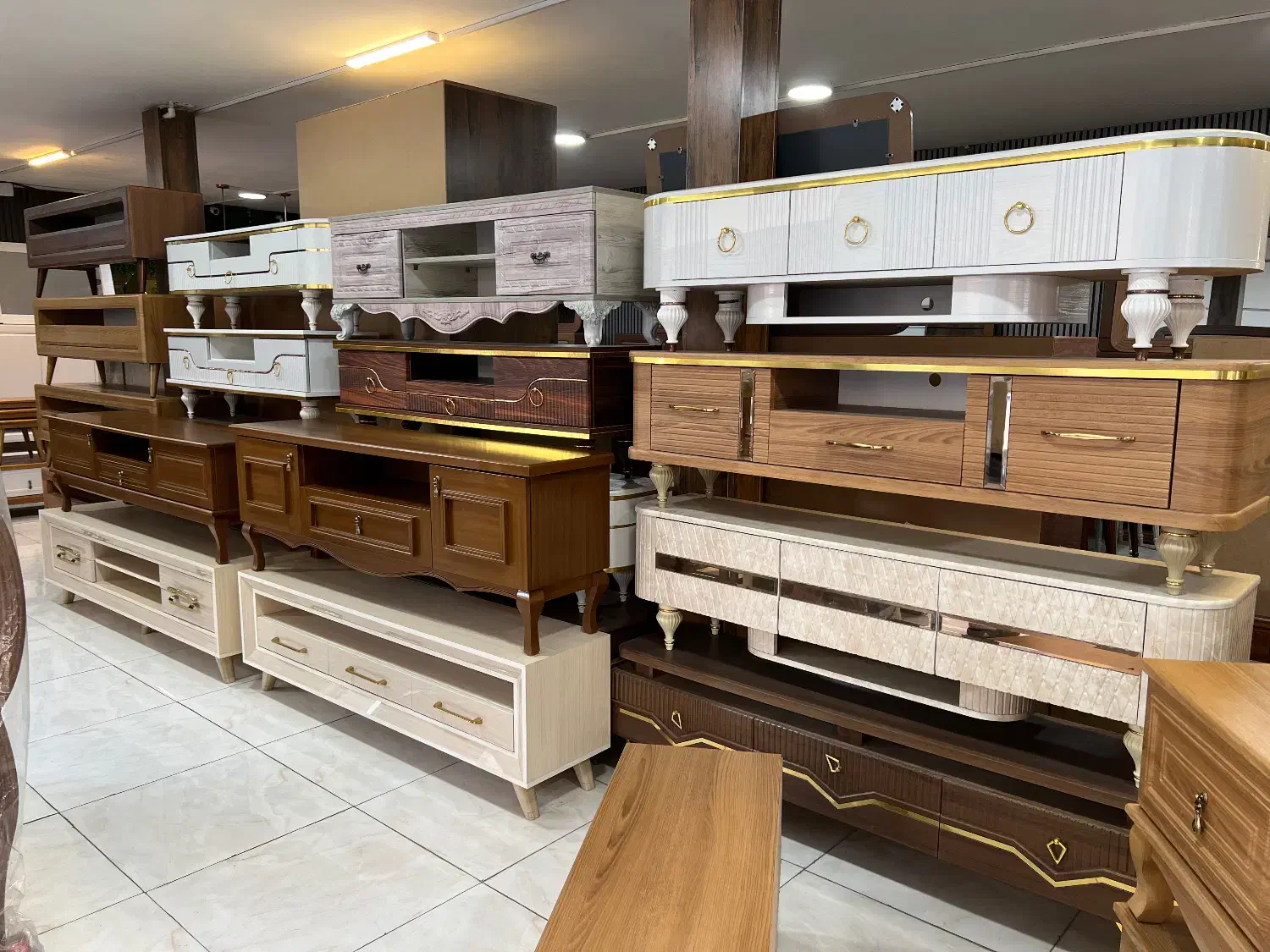 میز تی وی ۲۱۶،میزتلویزیون|میز تلویزیون|کرج, پیشاهنگی|دیوار